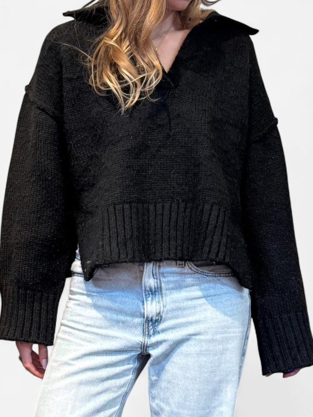 Topshop knitted ribbed collar crop sweater in black. Size S